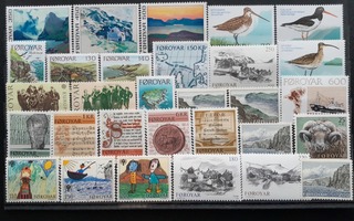 FÄÄRSAARET 1975-1982 postimerkkejä ** 30 kpl. Iso N5 levy