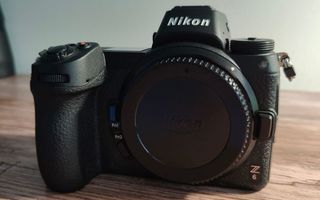 Nikon Z6 peilitön järjestelmäkamera