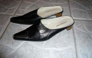 Antonio Zini kengät