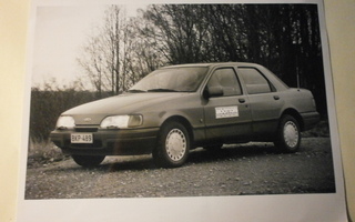 Ford Sierra Laser 2.0  1988, mv isokok. valokuva