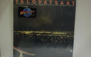 VARIOUS - VALOPATSAAT EX+/EX- SUOMI 1983 LP