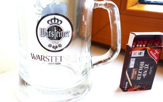 Kolpakko muki olut merkki Warsteiner lasia upea
