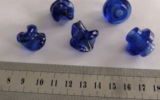 Isoja sinisiä lasihelmiä 5 kpl