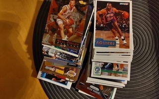Reilut 120 kpl NBA-koripallokortteja