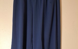 Leveälahkeiset siniset Esmaran housut 48 / xxl