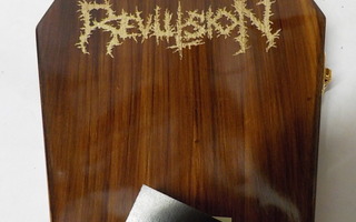 REVULSION WOODEN BOX SET UUSI CD BOKSI