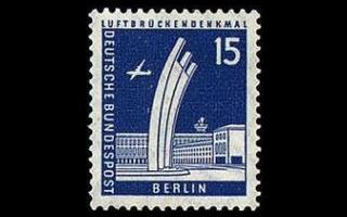 Berlin 145 ** Käyttösarja rakennuksia 15 Pf (1956)