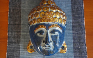 Buddha maski.Seinäkoriste
