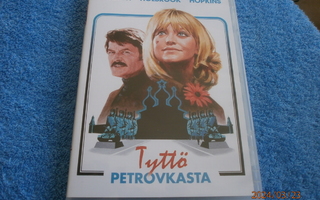 TYTTÖ PETROVKASTA     -     DVD