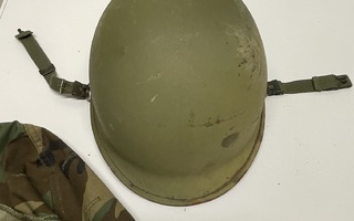 Vietnamin sodanaikainen M1 kypärä
