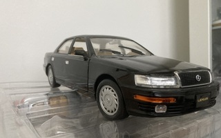 Lexus LS400 1/18 Pienoismalli. Upea!