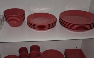 Iittala Terrakotta astiasto