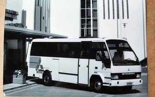 Valokuva linja-auto Mitsubishi bussi Strabus
