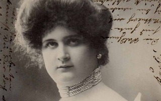 NAINEN / Viktoriaanisen ajan lady ja strassikoru. 1900-l.