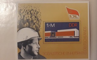 DDR 1976 - Puoluepäivät blokki  ++