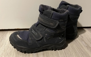 SuperFit goretex kengät koossa 31