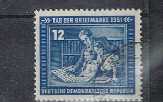 DDR 1951 - Postimerkin päivä ro