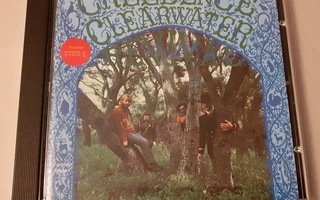 Creedence Clearwater Revival (1968) - CD