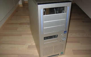 Lian Li PC-6085A (ATX-Kotelo)