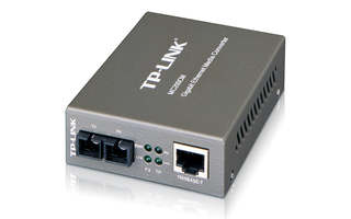 TP-Link MC200CM V3 verkon mediamuunnin Sisäinen 
