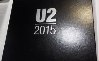 U2 - INNOCENCE AND EXPERIENCE 2015 TOUR VIP GIFTBOOK SET