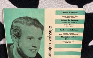 Muistojen Valsseja 7"