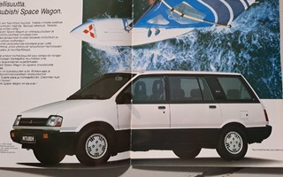Mitsubishi Space Wagon -esite, 1987