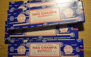 Satya Nag Champa 100g -suitsuketikkuja