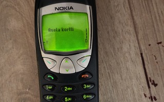 Nokia 6210 puhelin