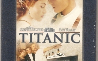 DVD: Titanic 4-Disc Deluxe Collector's Edition