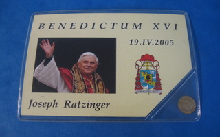 Vatikaani Benedictus XVI kultakolikko - 2005