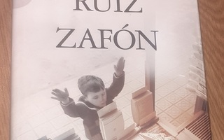 Carlos Ruiz Zafon: Henkien labyrintti
