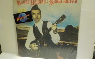 KAUKO RÖYHKÄ - KAKSI KOIRAA M-/M- FIN 1990 LP