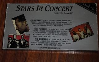 C-kasetti - BOX - Chuck Berry, Platters, Drifters - MINT-