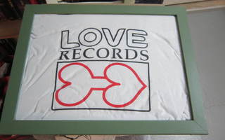 taulutekele DIY Love Records t-shirt