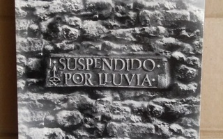 Alejandro Anderson: Suspended by Rain/Suspendido por Lluvia