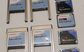 1 kpl Hitachi MicroDrive/Compact Flash PCMCIA-kortti