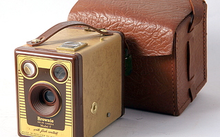 Kodak Brownie Six-20 Model F