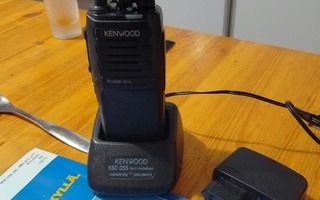 Kenwood radiopuhelin