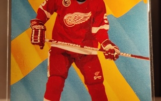 1992-93 Parkhurst Nicklas Lidström Emerald NHL