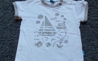 Valkoinen t-paita laiva-aihe koko 86