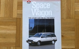 Esite Mitsubishi Space Wagon 1987