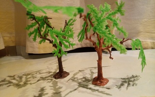Kaksi vanhaa puuta (figuurit)