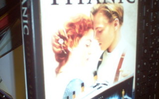 2DVD : Titanic  ( Dicaprio - Winslet ) Sis. postikulut