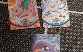 Kolme Pokemon Topps holo korttia