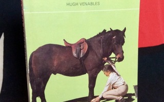 The Right Way to KEEP PONIES by Hugh Venables Paperback H++
