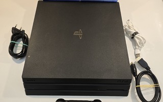 Ps4 PRO CUH-7216B 1Tb + 2 peliä