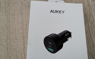 Aukey USB-C Autolaturi CC-Y7