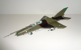 MiG-21 UM  1/72