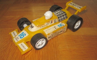 Renault Elf Formula 1 - Rene Arnoux #16 - leluauto